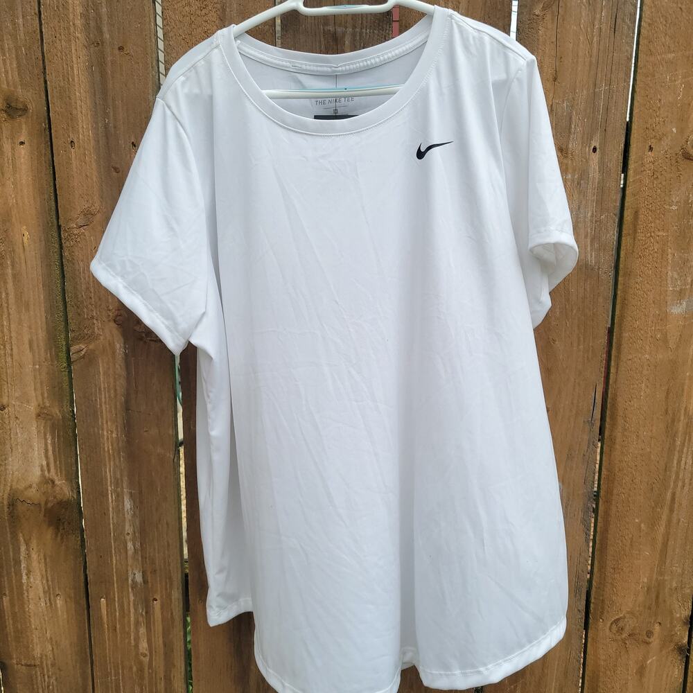 Nike Women's Classic White Tee - Brand New with Tags 3X